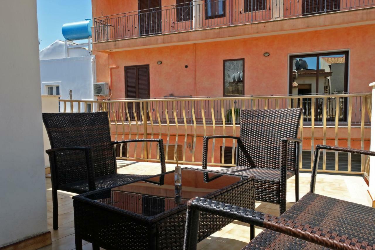 Guest House Via Crispi Pozzallo Exterior foto